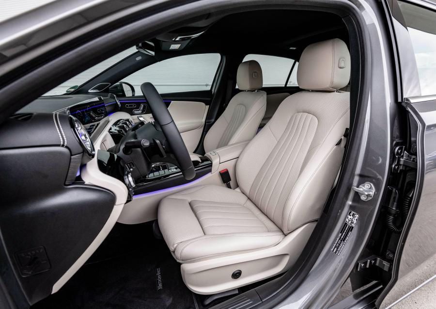 Интерьер Mercedes-Benz A200 Progressive (W177) 2018 года  (WW) (фото 86 из 96)